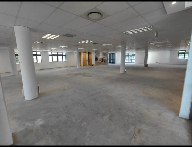 536M² OFFICE TO LET IN WATERFALL